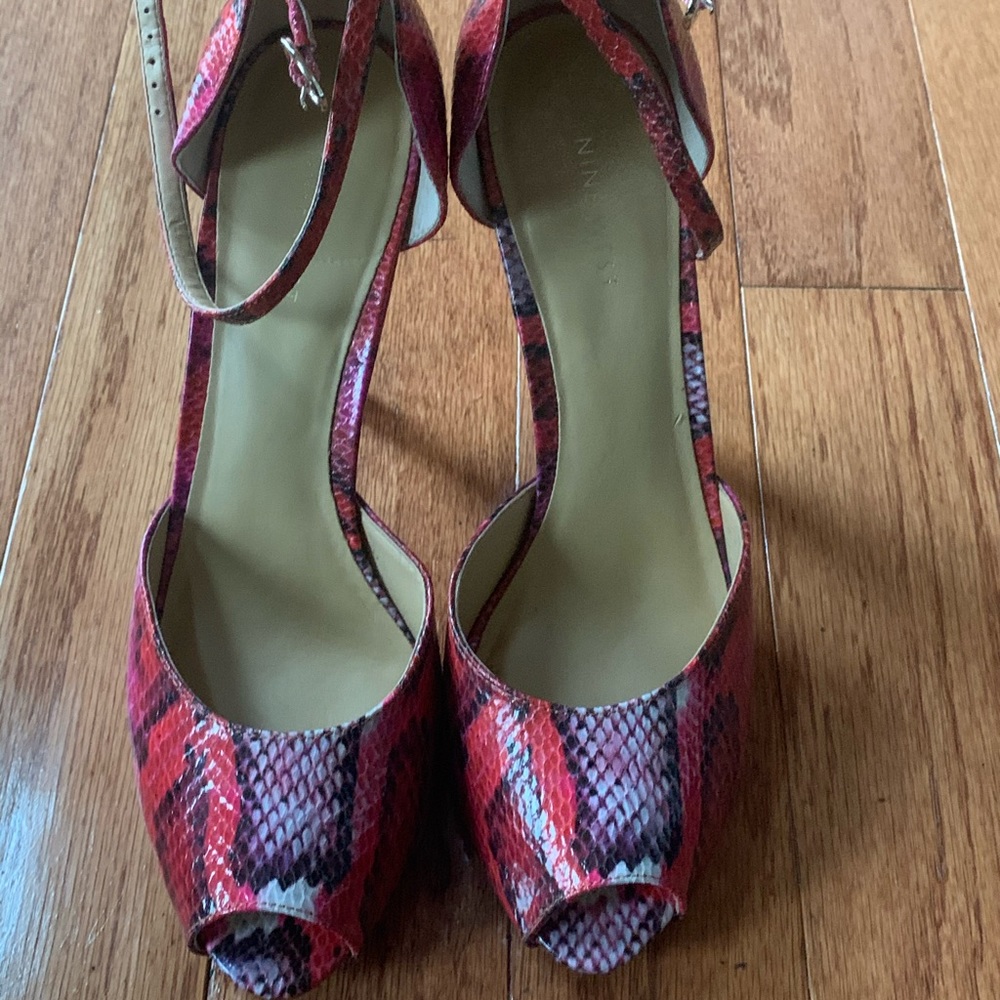 Women’s shoes